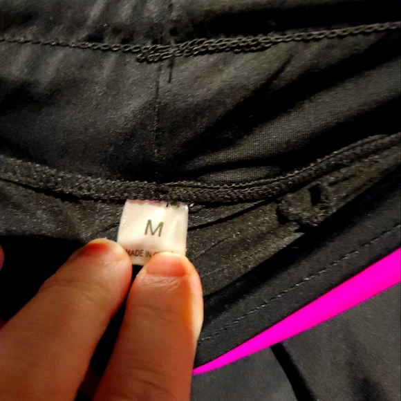 🍁 (2) pair- Women's Swim shorts😁 - Picture 3 of 3